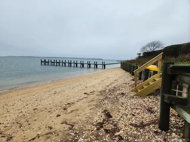 $5,415,000 | 90 Peconic Avenue, Shelter Island, NY 11964