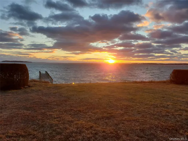 $5,415,000 | 90 Peconic Avenue, Shelter Island, NY 11964