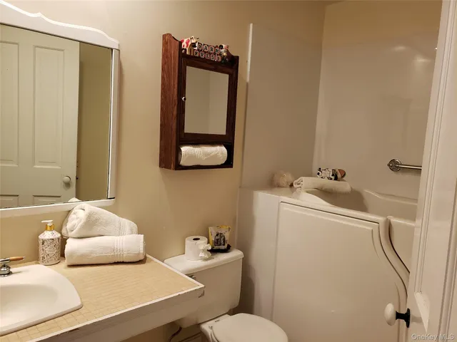 $5,415,000 | 90 Peconic Avenue, Shelter Island, NY 11964