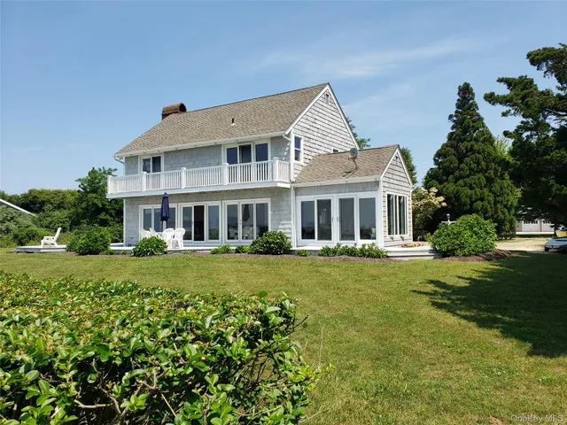 $5,415,000 | 90 Peconic Avenue, Shelter Island, NY 11964