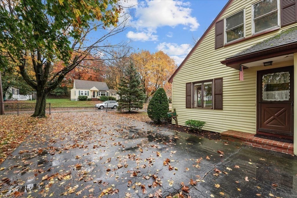 16 Edgehill Road Norwood, MA 02062 - Photo 22 of 27 Gallery Image 22