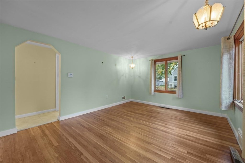 16 Edgehill Road Norwood, MA 02062 - Photo 4 of 27 Gallery Image 4