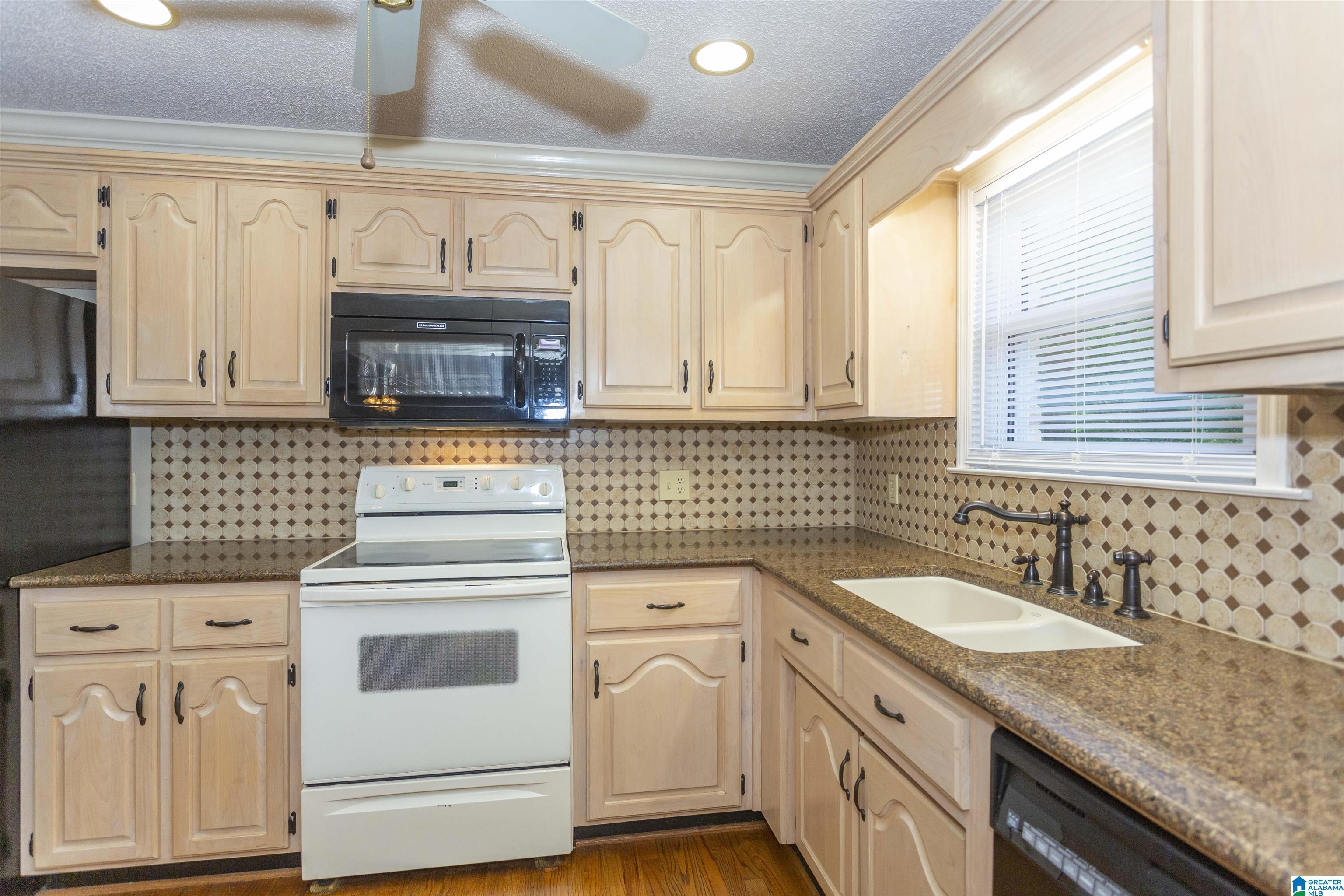 1316 3rd Avenue Southwest Alabaster, AL 35007 - Photo 40 of 50