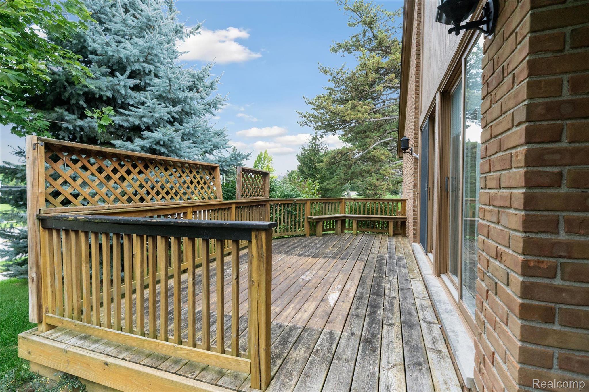 2214 London Bridge Drive Rochester, MI 48307 - Photo 5 of 21 Gallery Image 5