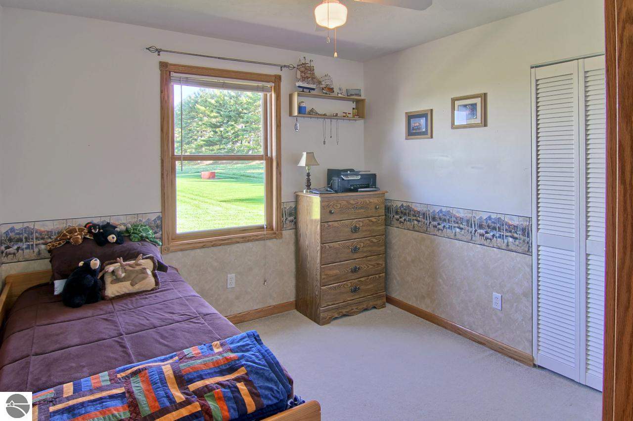 5477 Sparling Road Kingsley, MI 49649 - Photo 19 of 26 1818595-23.JPG