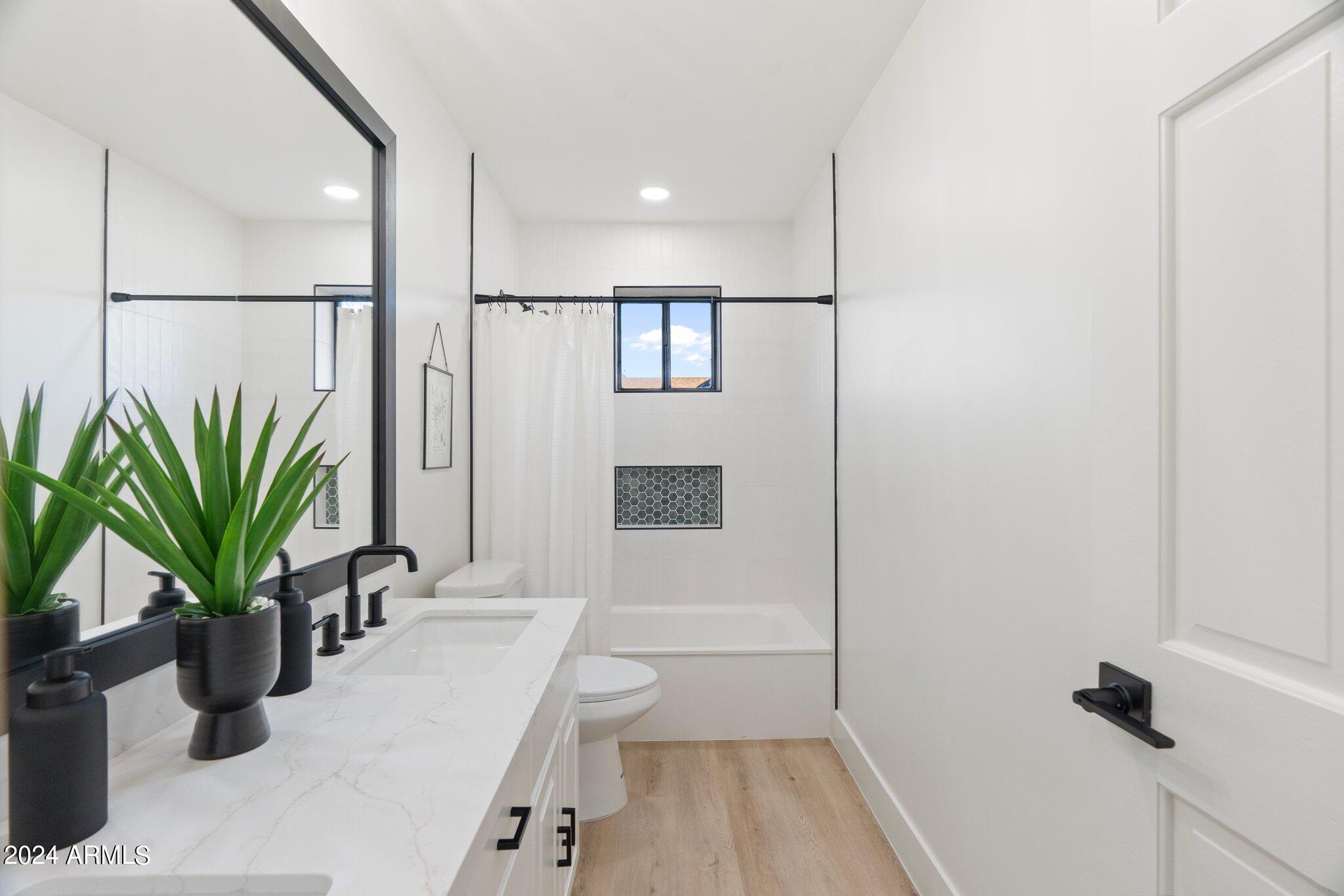 1643 West Griswold Road Phoenix, AZ 85021 - Photo 29 of 81 43-DSC05531