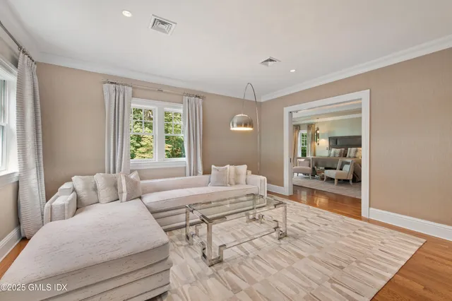 $8,250,000 | 34 Dublin Hill Drive, Greenwich, CT 06830