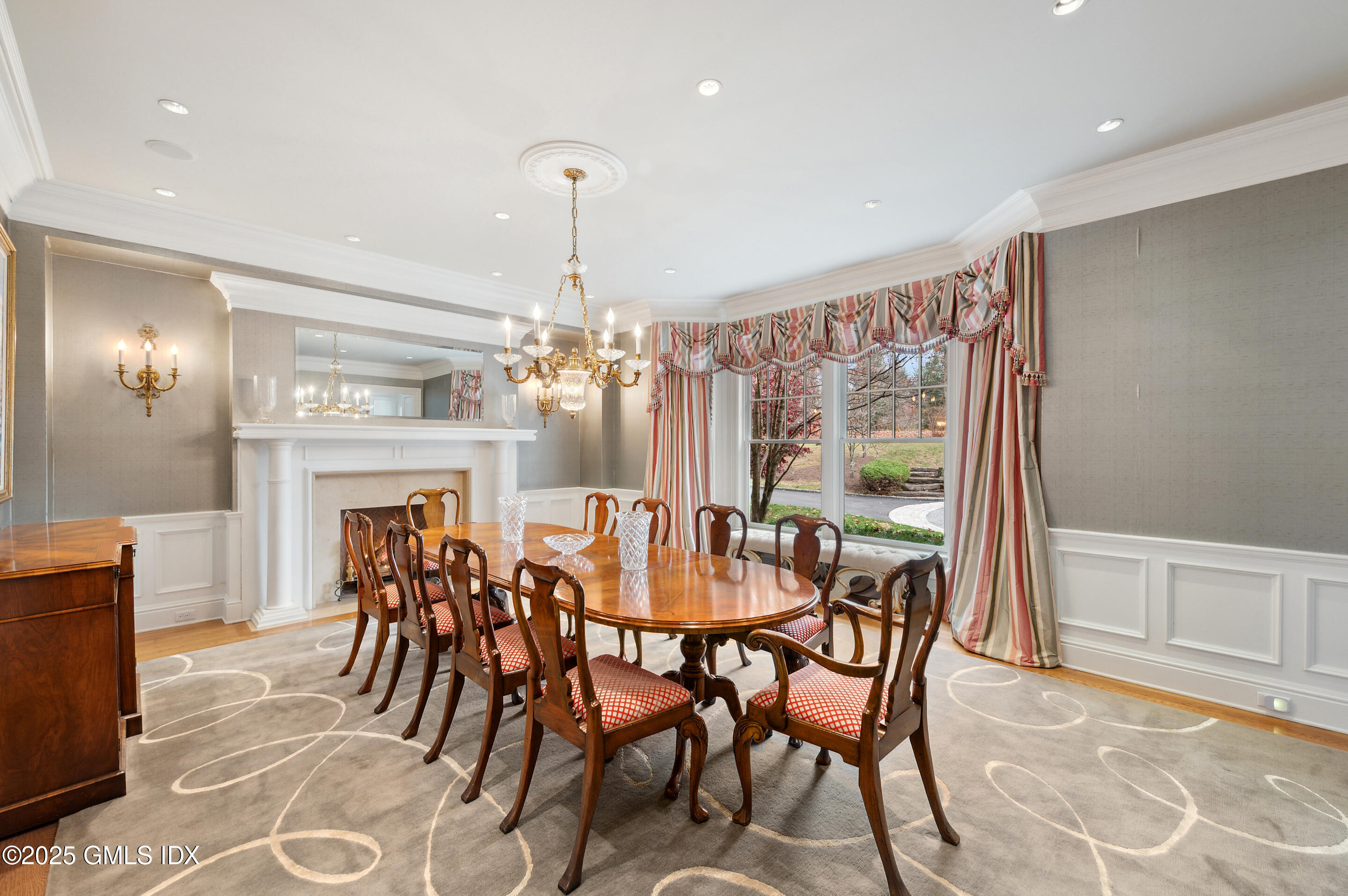 34 Dublin Hill Drive Greenwich, CT 06830 - Photo 8 of 34 DINING ROOM