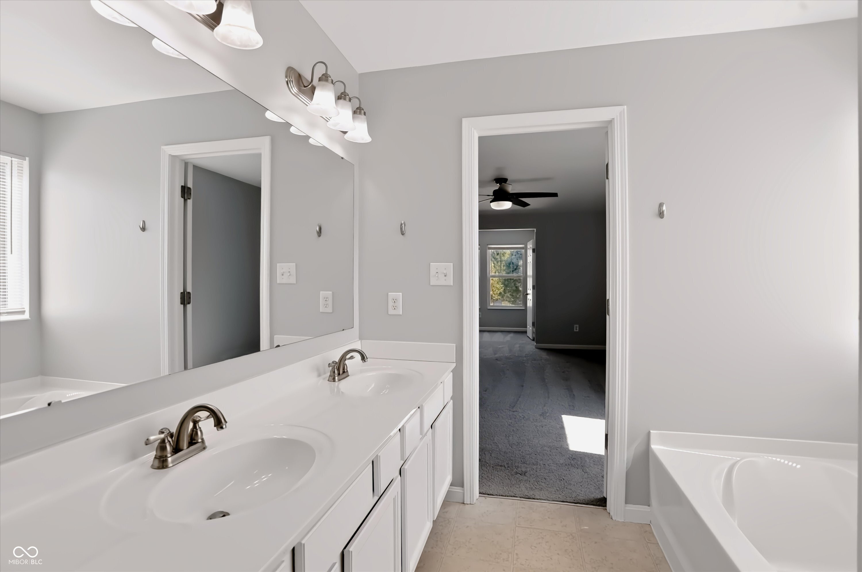 2536 Autumn Road Indianapolis, IN 46229 - Photo 27 of 43 Gallery Image 27