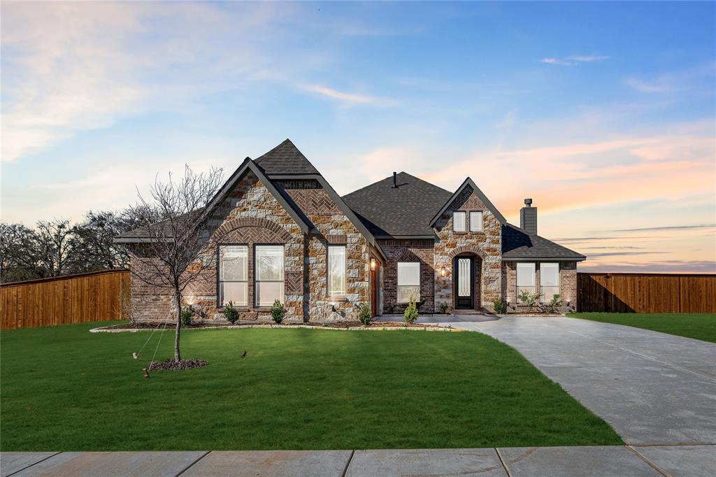 307 Spring Circle Red Oak, TX 75154 - Photo 2 of 34