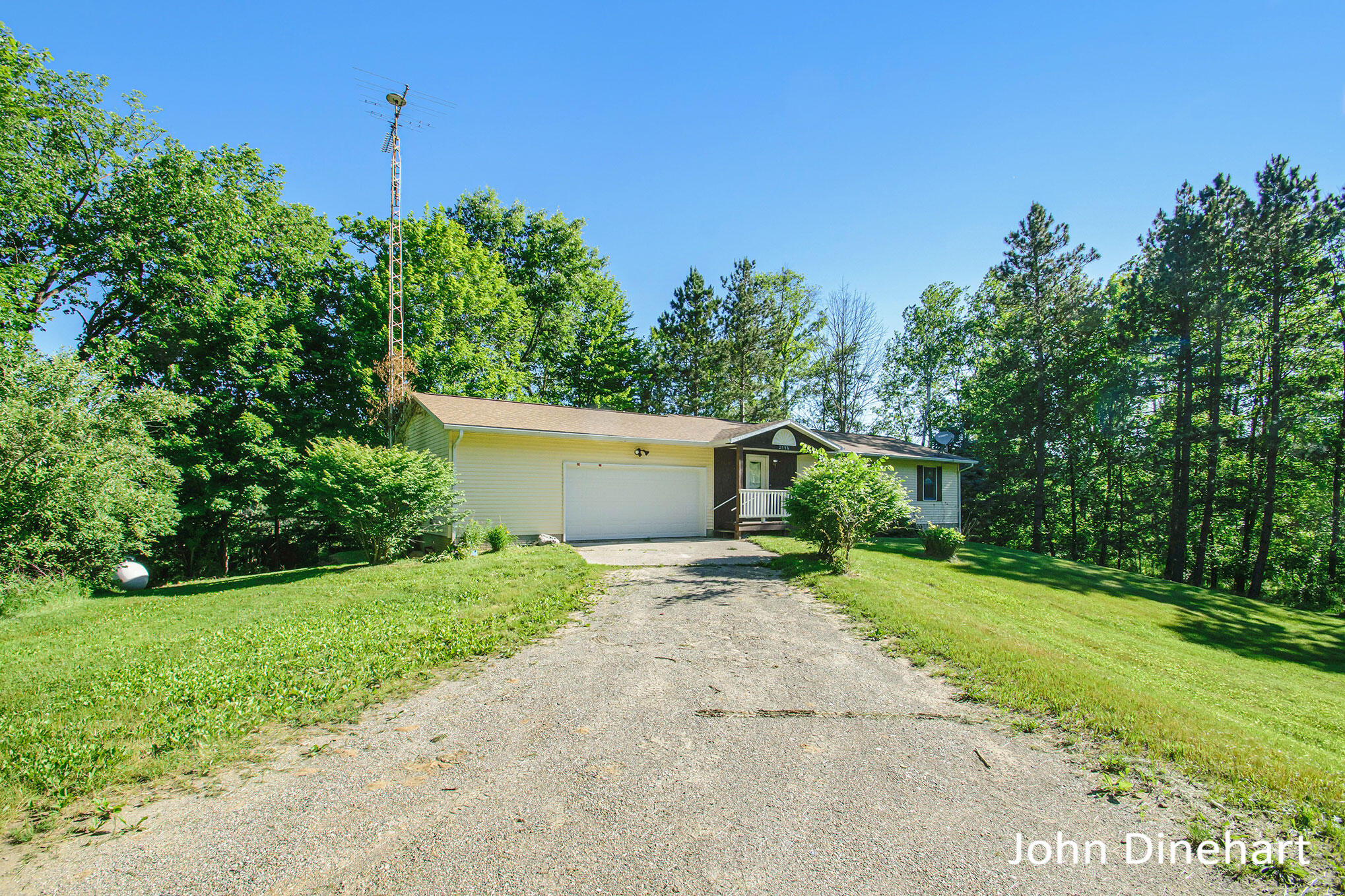 2596 West Fenwick Road Fenwick, MI 48834 - Photo 4 of 17 DSC_9599