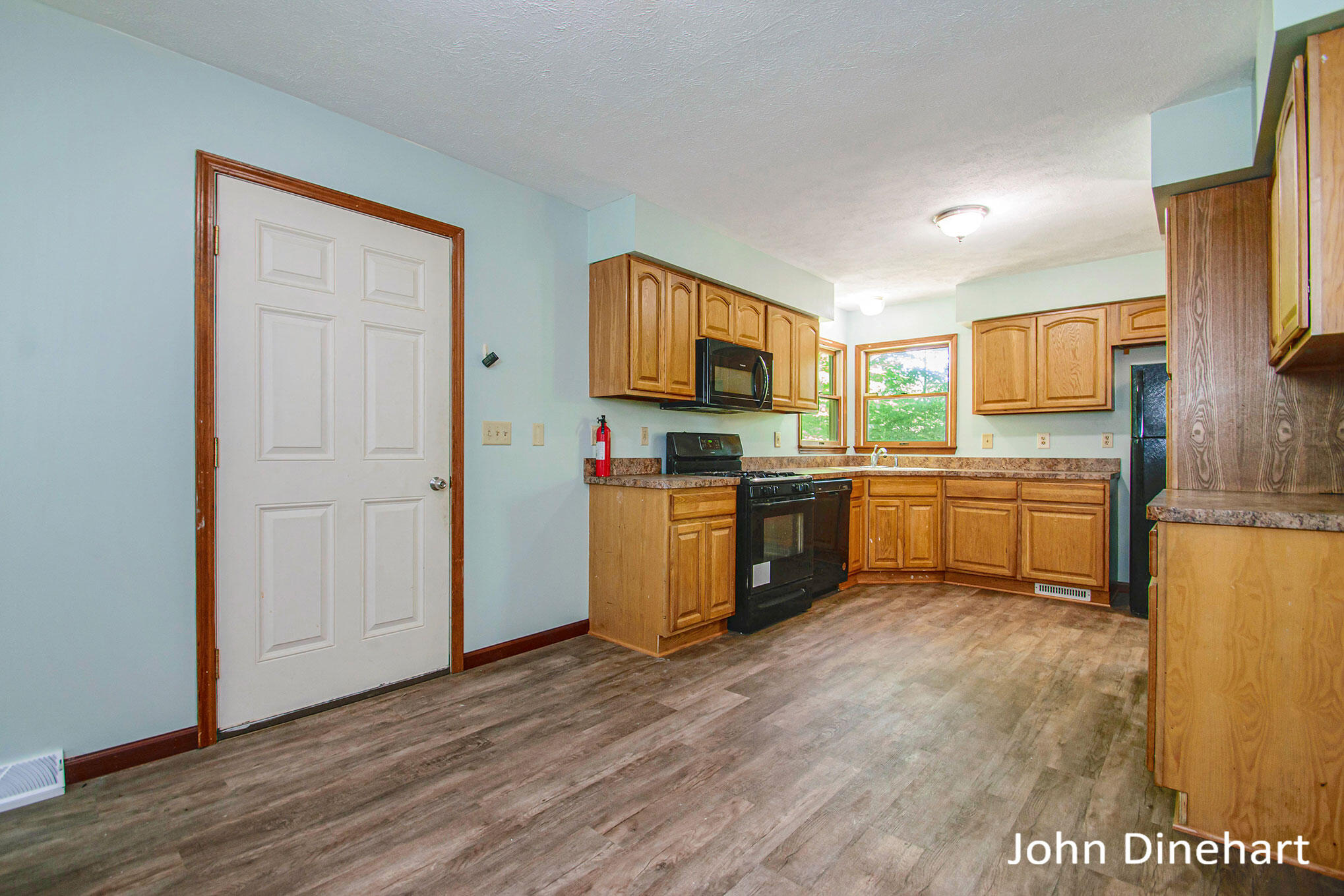 2596 West Fenwick Road Fenwick, MI 48834 - Photo 5 of 17 DSC_9585
