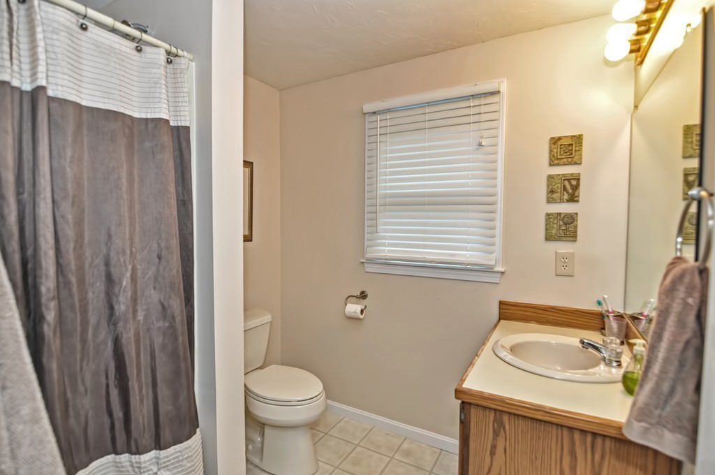 12 Flintlocke Road Franklin, MA 02038 - Photo 17 of 30 Gallery Image 17
