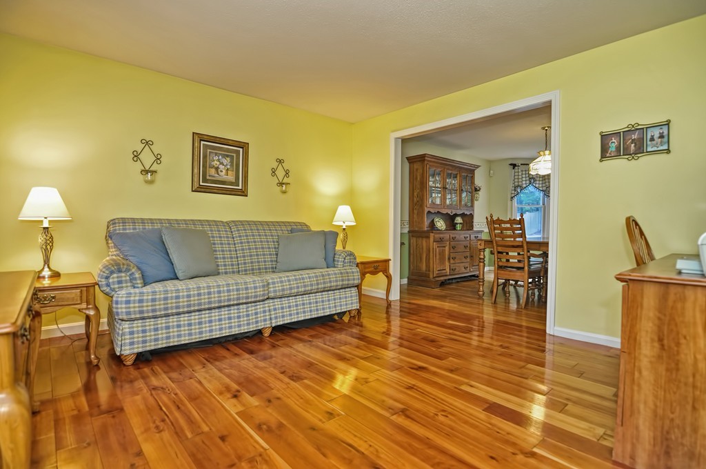 12 Flintlocke Road Franklin, MA 02038 - Photo 4 of 30 Gallery Image 4