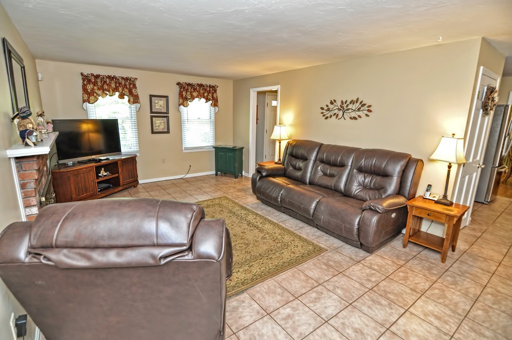 12 Flintlocke Road Franklin, MA 02038 - Photo 8 of 30 Gallery Image 8
