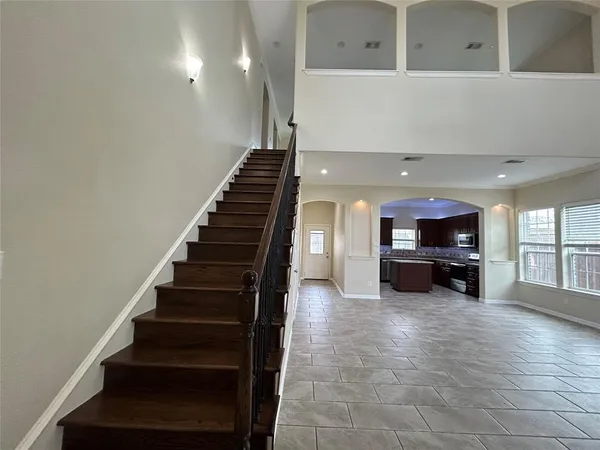 a view of entryway and hall