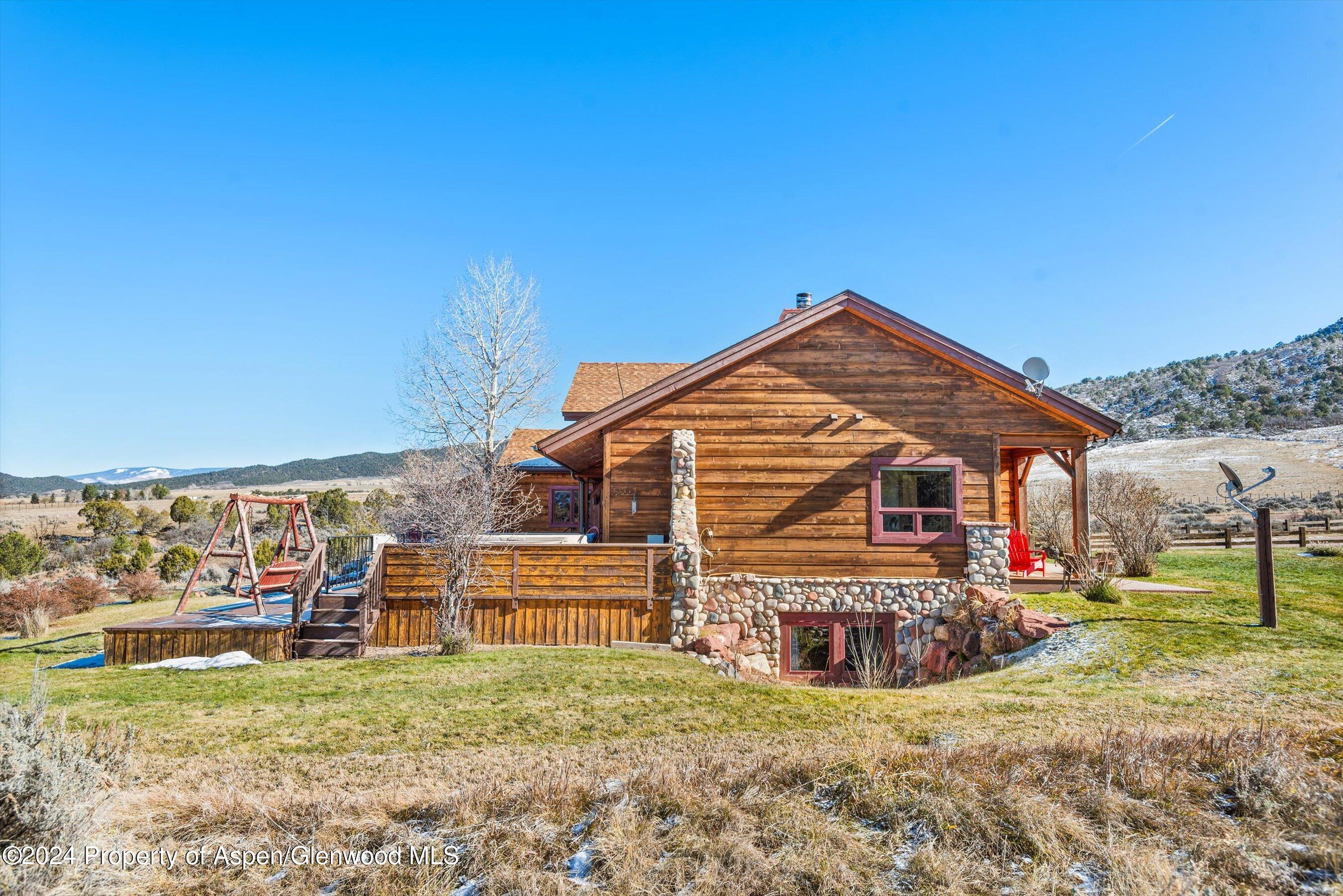 425 Stark Mesa Road Carbondale, CO 81623 - Photo 18 of 79 14-425StarkMesa_241120014