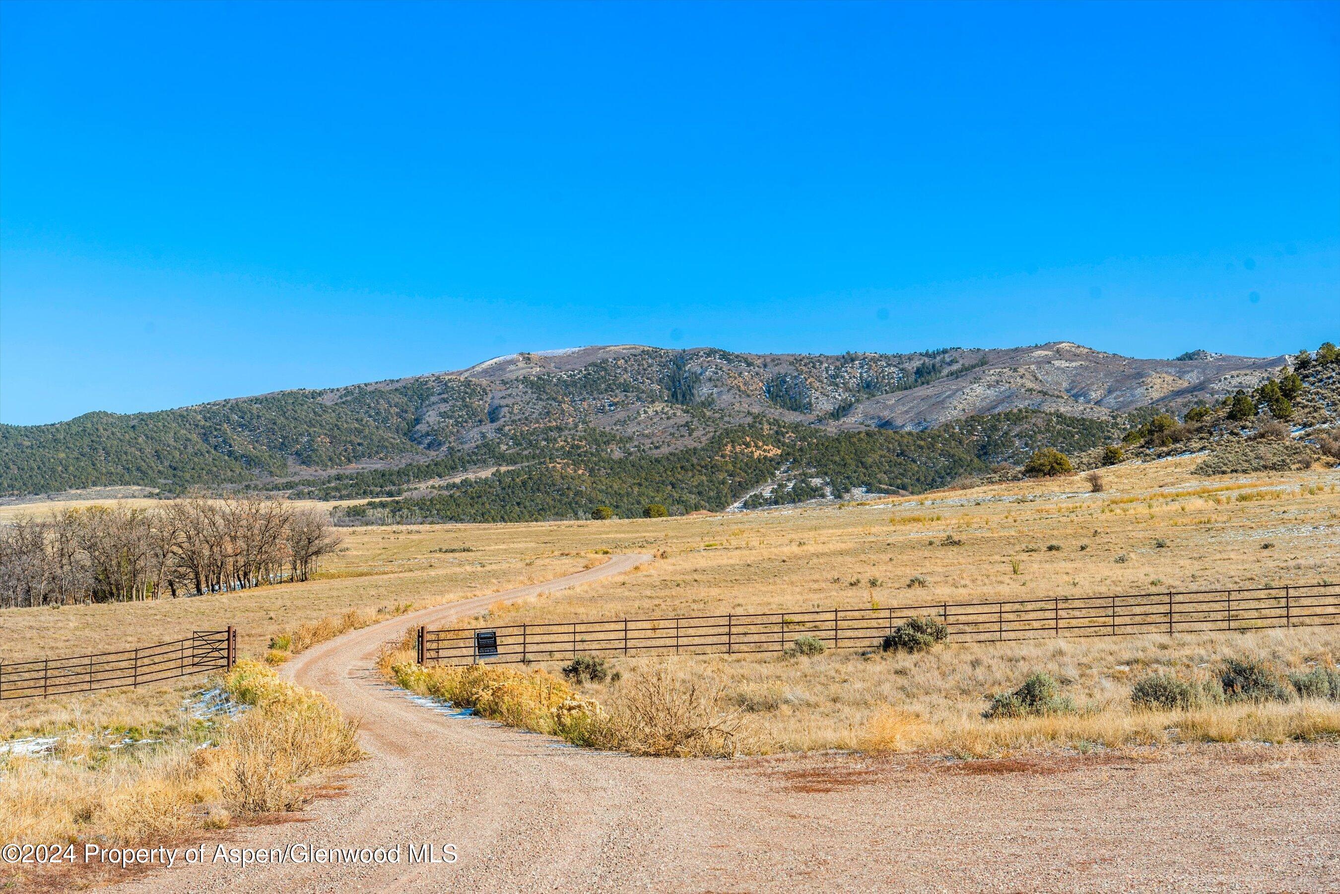425 Stark Mesa Road Carbondale, CO 81623 - Photo 25 of 79 21-425StarkMesa_241120021