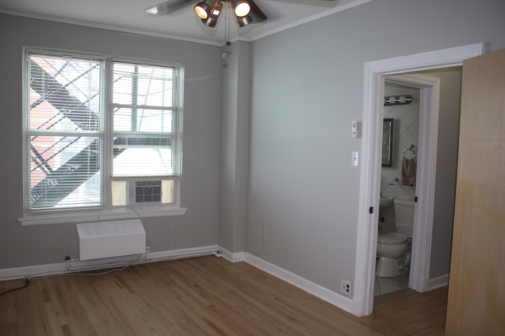 6101 North Sheridan Road, Unit 9H Chicago, IL 60660 - Photo 7 of 13