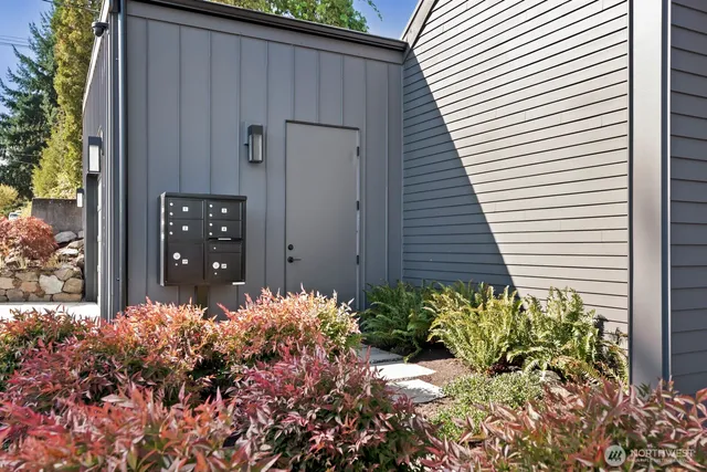 $1,519,000 | 748 North 96th Street, Seattle, WA 98103