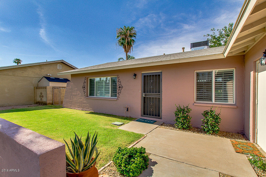 8126 East Valley View Road Scottsdale, AZ 85250 - Photo 3 of 23 Front Door Entry
