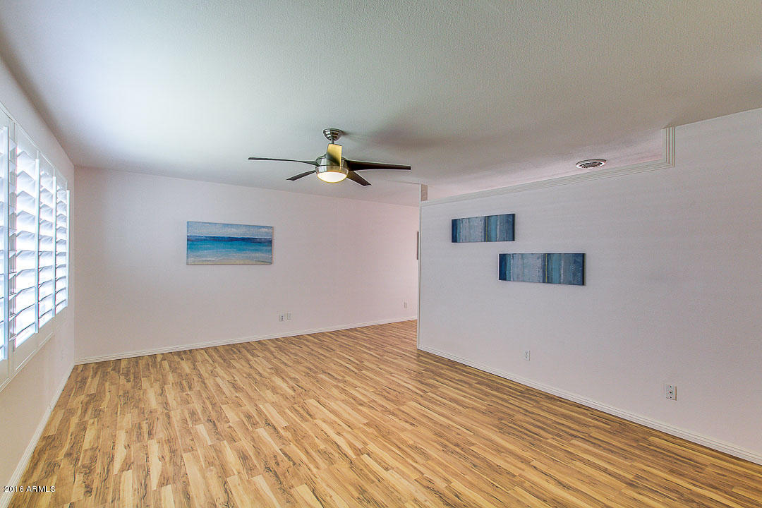 8126 East Valley View Road Scottsdale, AZ 85250 - Photo 4 of 23 Living Room