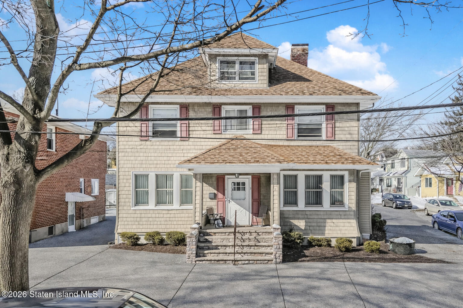 3 3rd Street Staten Island, NY 10306 - Photo 1 of 35 a front view of a house with a yard
