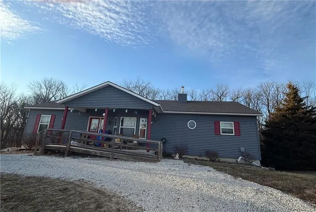 $469,000 | 36406 East Old Pink Hill Road, Oak Grove, MO 64075