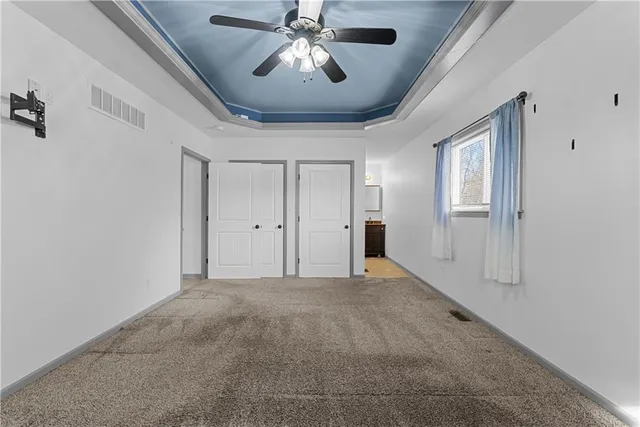 $469,000 | 36406 East Old Pink Hill Road, Oak Grove, MO 64075