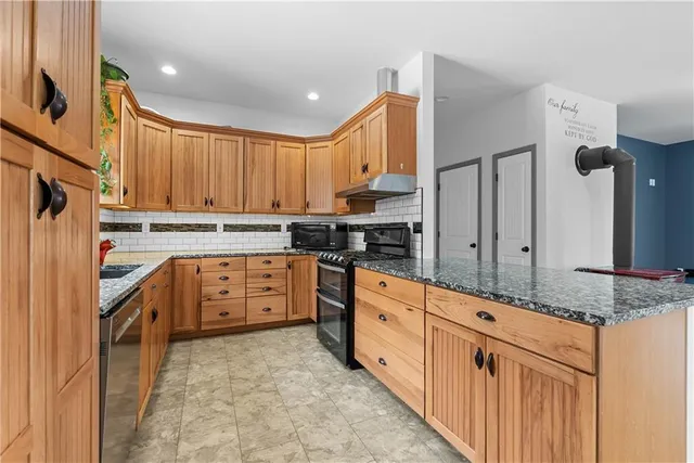 $469,000 | 36406 East Old Pink Hill Road, Oak Grove, MO 64075