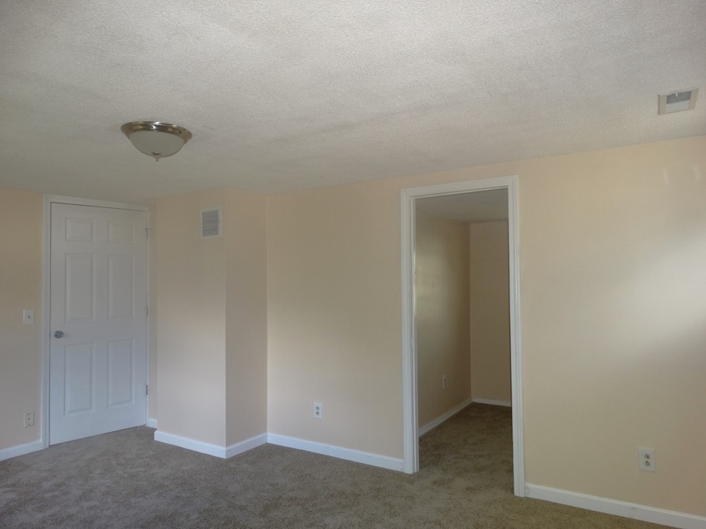 111 Oklahoma Street Springfield, MA 01104 - Photo 22 of 26 Gallery Image 22