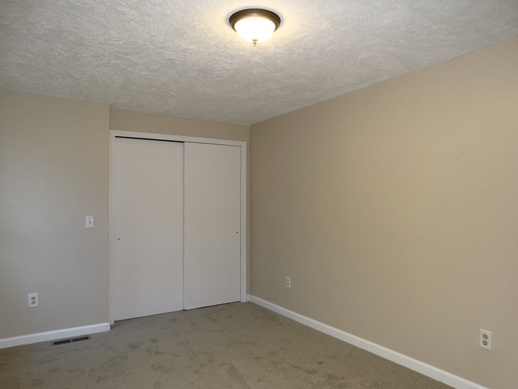 111 Oklahoma Street Springfield, MA 01104 - Photo 8 of 26 Gallery Image 8