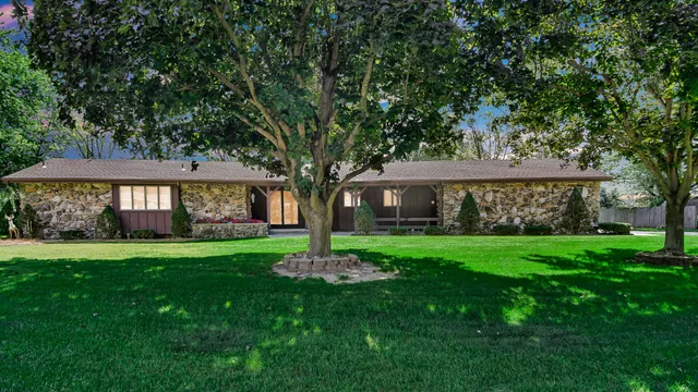 $400,500 | 114 East Jersey Street, Hanna, IN 46340