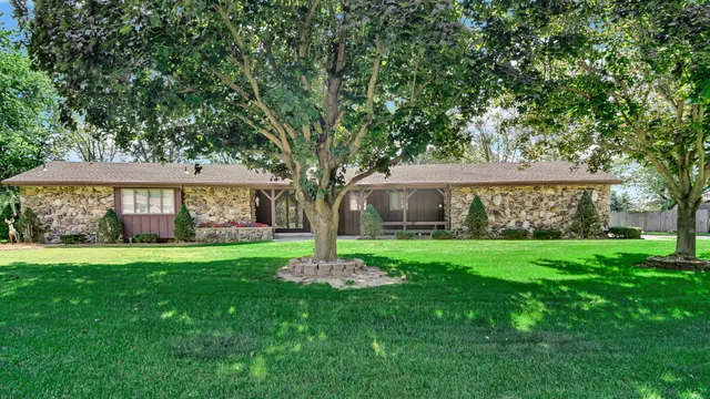 $400,500 | 114 East Jersey Street, Hanna, IN 46340