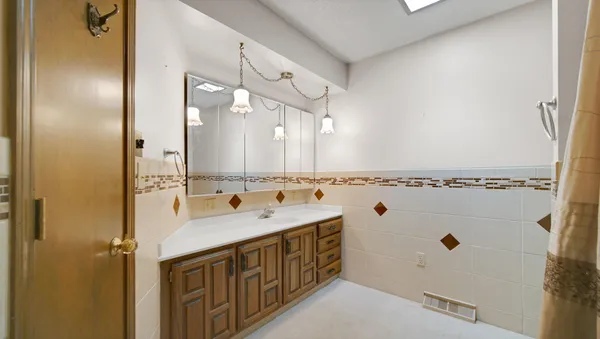 $397,500 | 114 East Jersey Street, Hanna, IN 46340