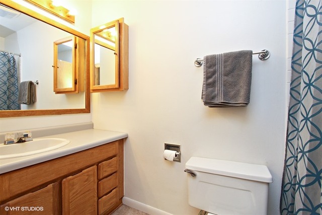 420 St Johns Road, Unit E Woodstock, IL 60098 - Photo 9 of 10