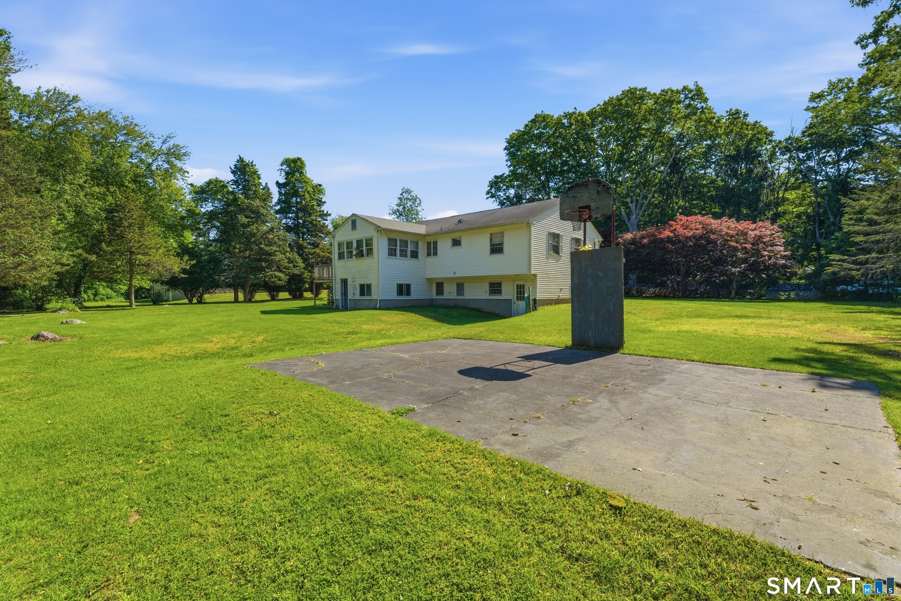 88 Spithead Road Waterford, CT 06385 - Photo 2 of 35