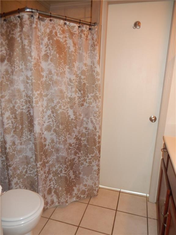 333 Bridgeport Road Mount Pleasant, PA 15666 - Photo 9 of 20 Full bath off the master is updated and cute as a button