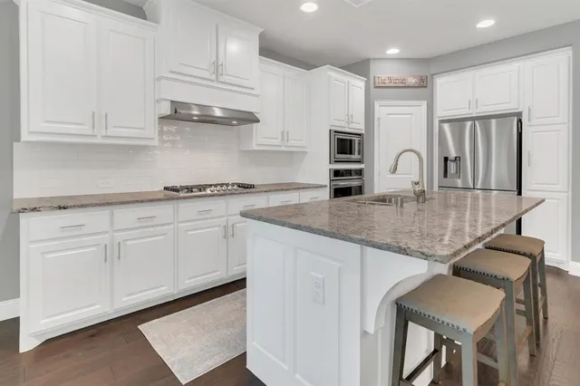 $585,000 | 1920 Crescent Street, Fort Worth, TX 76008