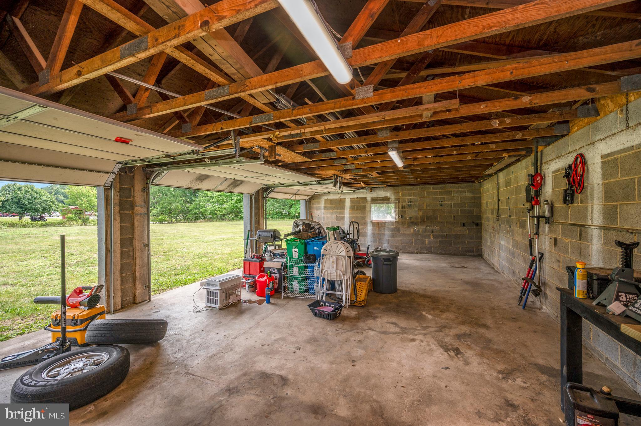 13832 Post Oak Road Spotsylvania, VA 22551 - Photo 15 of 62 inside of Garage