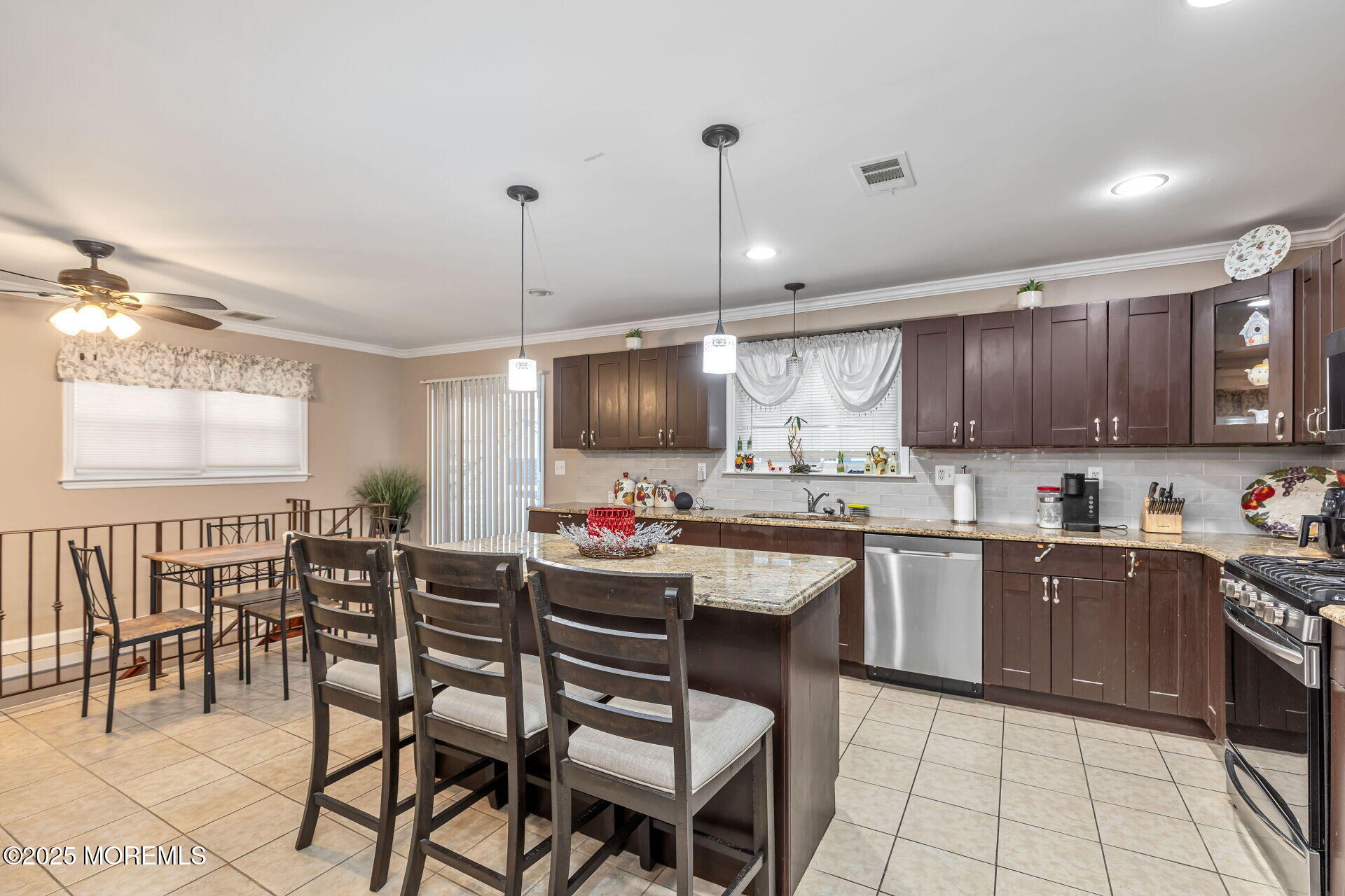 935 5th Street Plainfield, NJ 07063 - Photo 8 of 35 008-1920x1280-photo