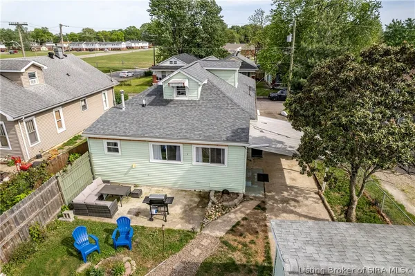 $240,000 | 247 Clay Street, New Albany, IN 47150