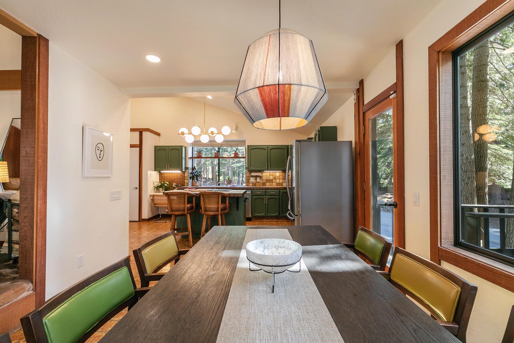 10855 Pine Cone Road Truckee, CA 96161 - Photo 8 of 21 Gallery Image 8