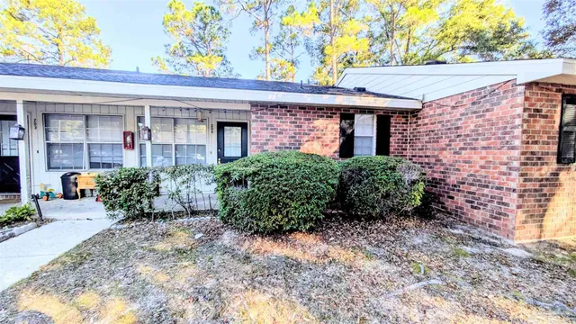 $950 | 6288 Hamilton Bridge Road, Unit 204, Milton, FL 32570
