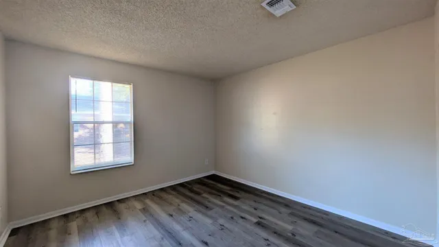 $950 | 6288 Hamilton Bridge Road, Unit 204, Milton, FL 32570