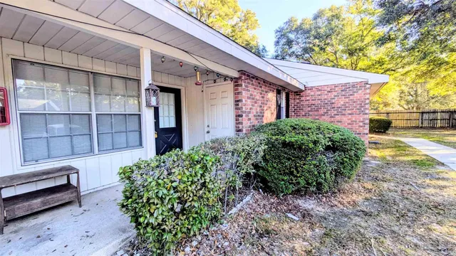 $950 | 6288 Hamilton Bridge Road, Unit 204, Milton, FL 32570