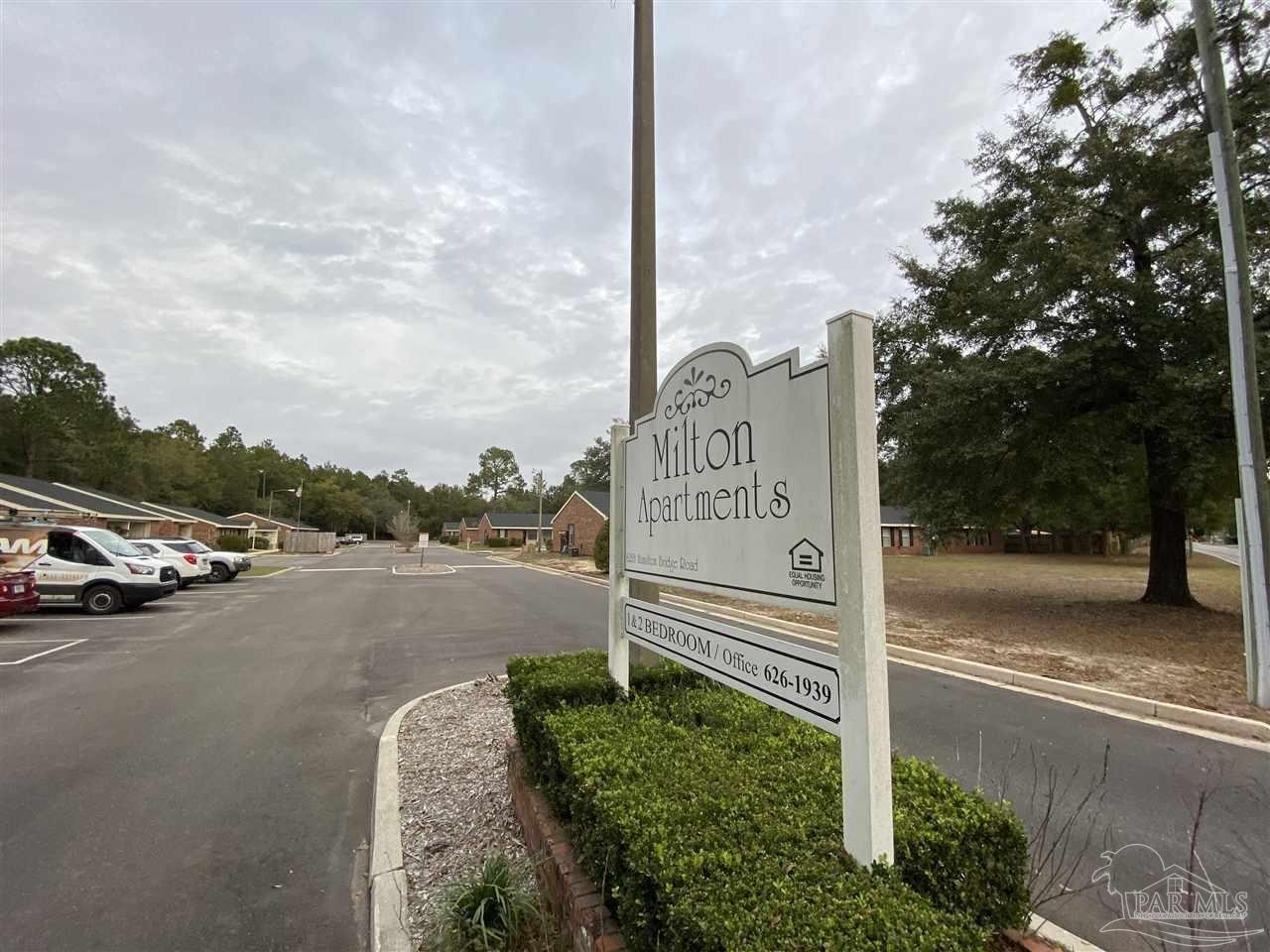 6288 Hamilton Bridge Road, Unit 204 Milton, FL 32570 - Photo 4 of 24