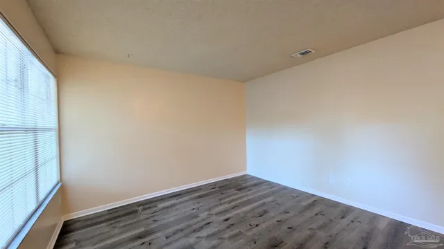 $950 | 6288 Hamilton Bridge Road, Unit 204, Milton, FL 32570