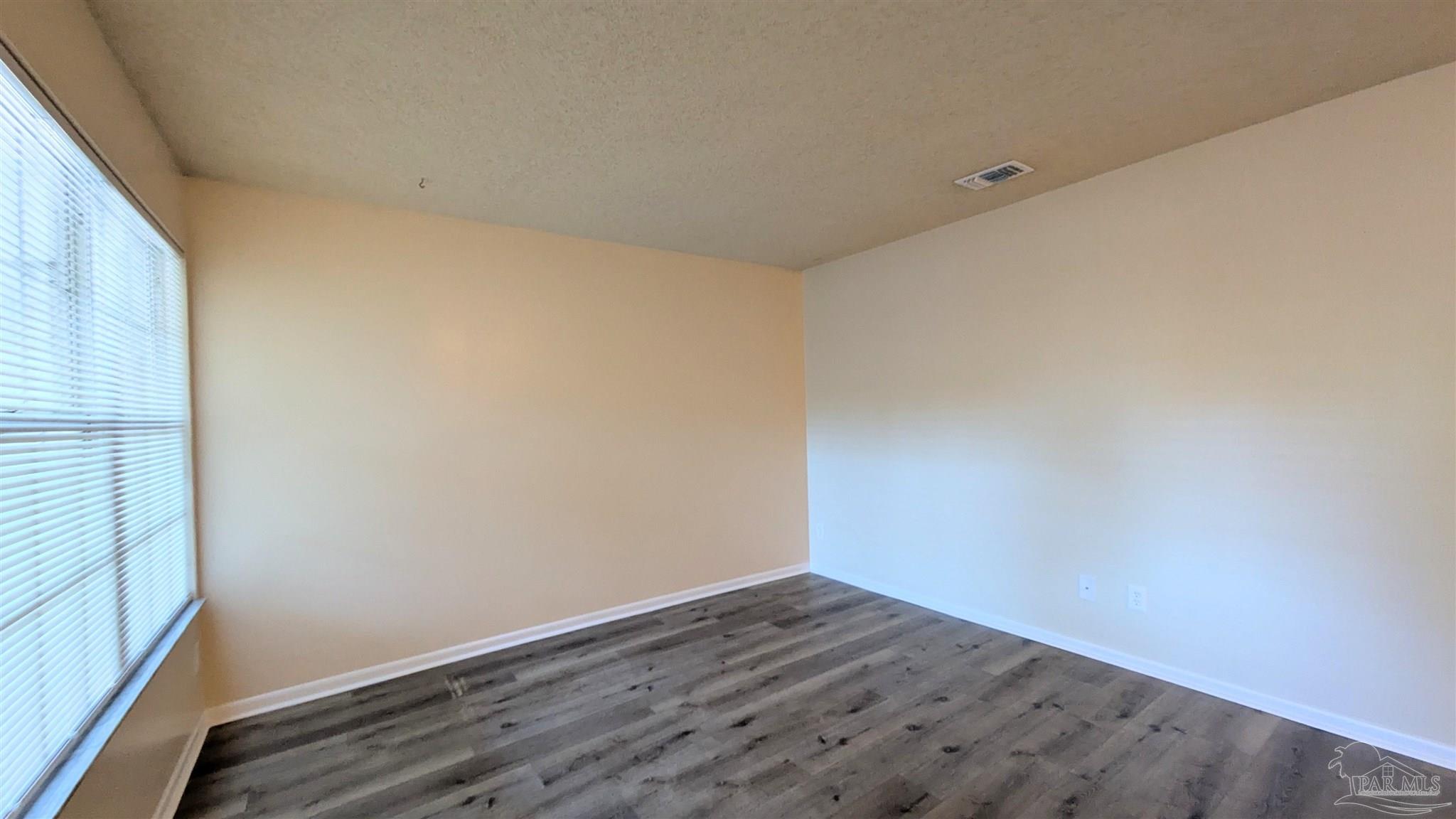 6288 Hamilton Bridge Road, Unit 204 Milton, FL 32570 - Photo 5 of 24