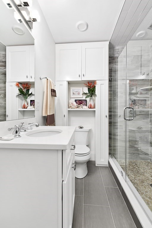 15 Preble Street, Unit 5 Boston, MA 02127 - Photo 5 of 11